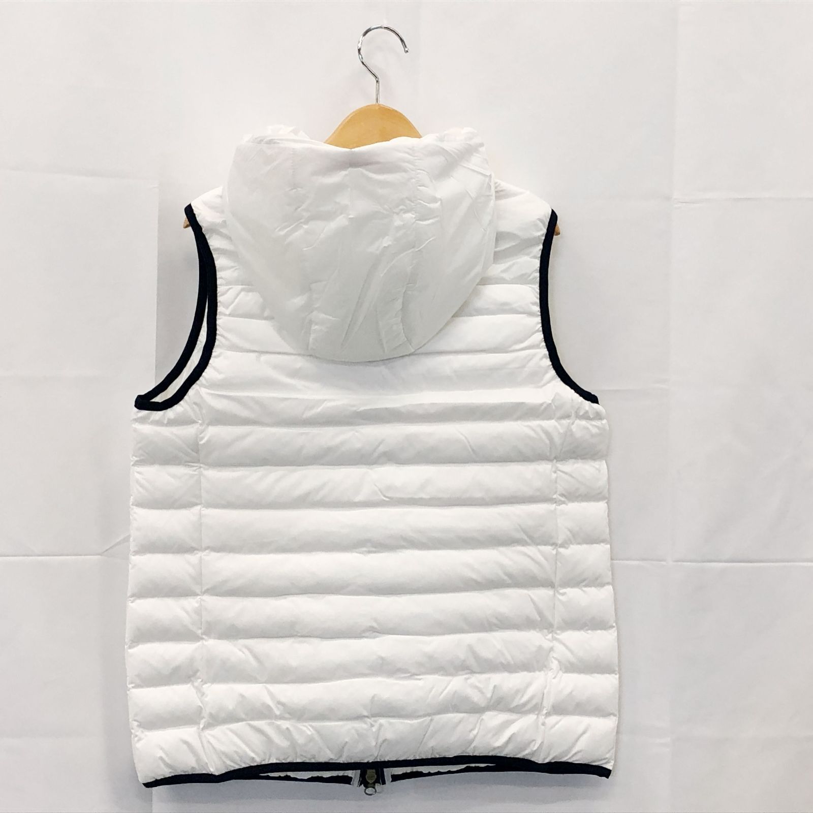 ! アンパスィ｜レディース｜Ｌサイズ｜エナジーコクーン中綿ベスト｜ホワイト系｜古着ゴルフウェア