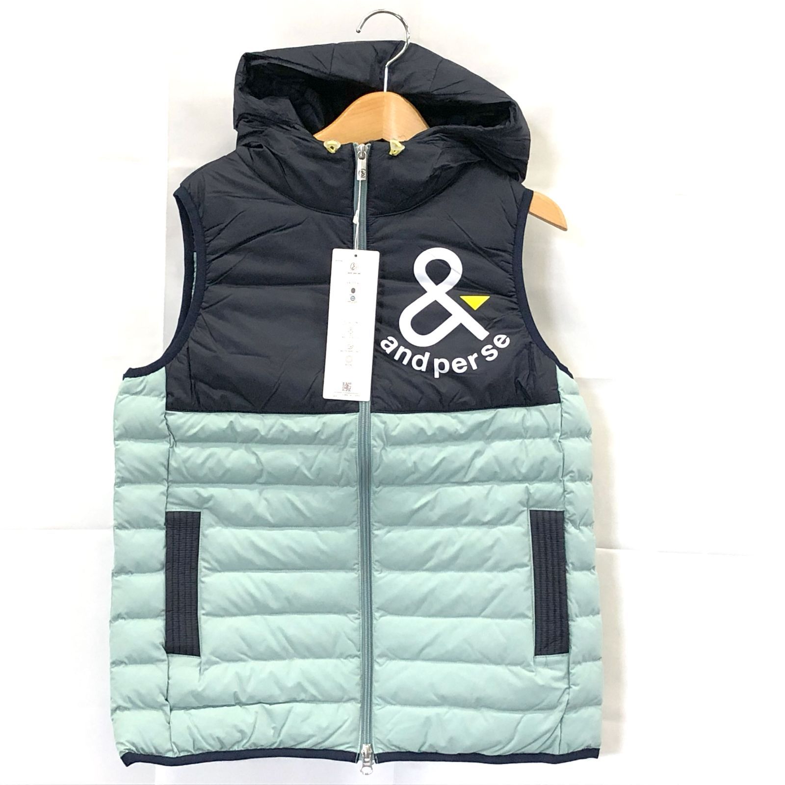 ! アンパスィ｜レディース｜Ｍサイズ｜エナジーコクーン中綿ベスト｜グリーン系｜古着ゴルフウェア