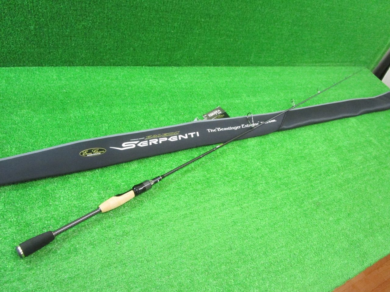 ECH茨 エバーグリーン カレイド セルペンティ TKSS-64L ビー