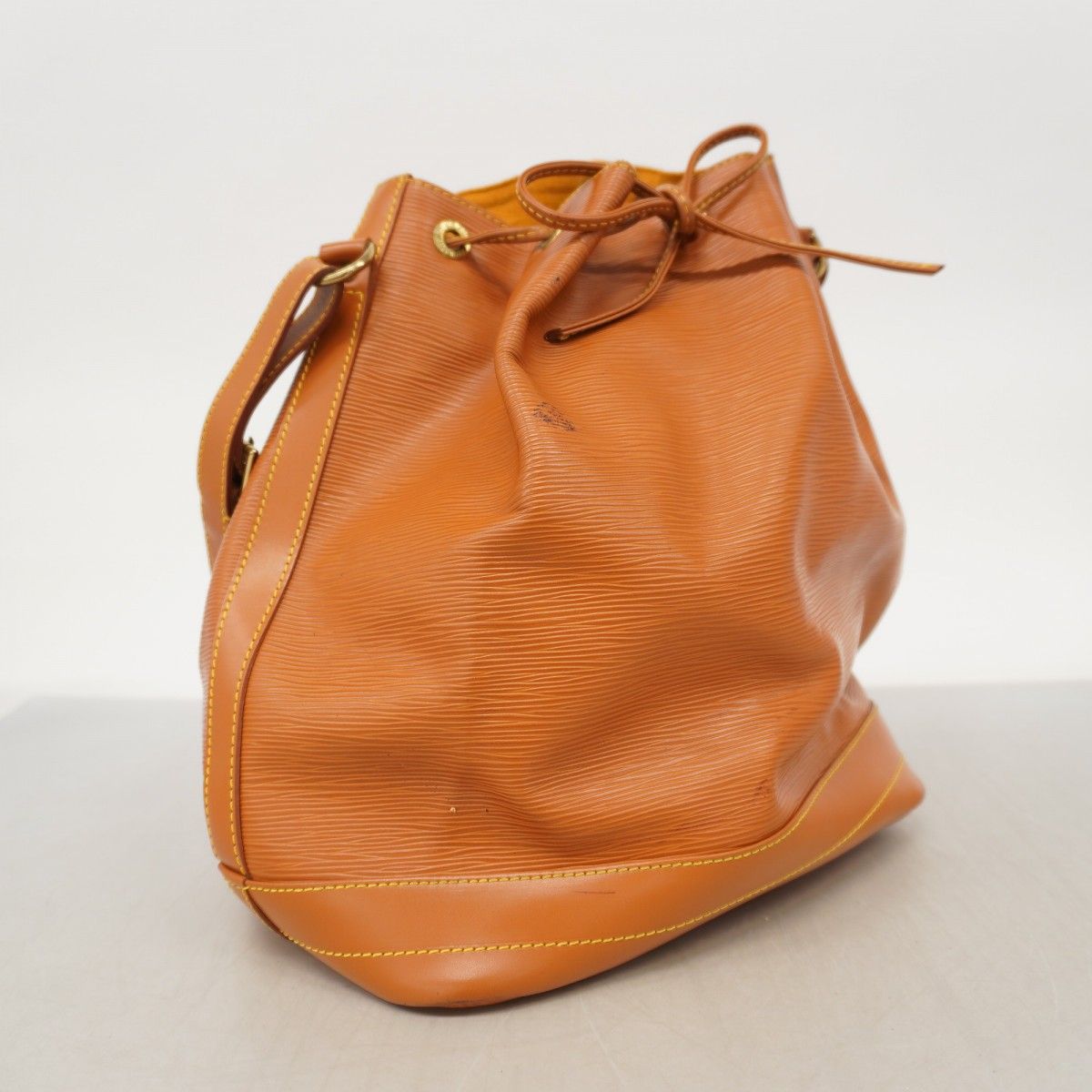 5oe6126】ルイヴィトン ショルダーバッグ エピ ノエ M44008 ジパング