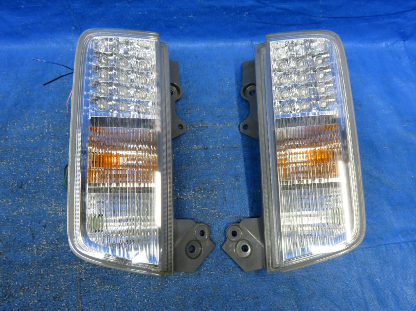 LA7848* 点灯OK 日産 エルグランド E52 テールライト テールランプ