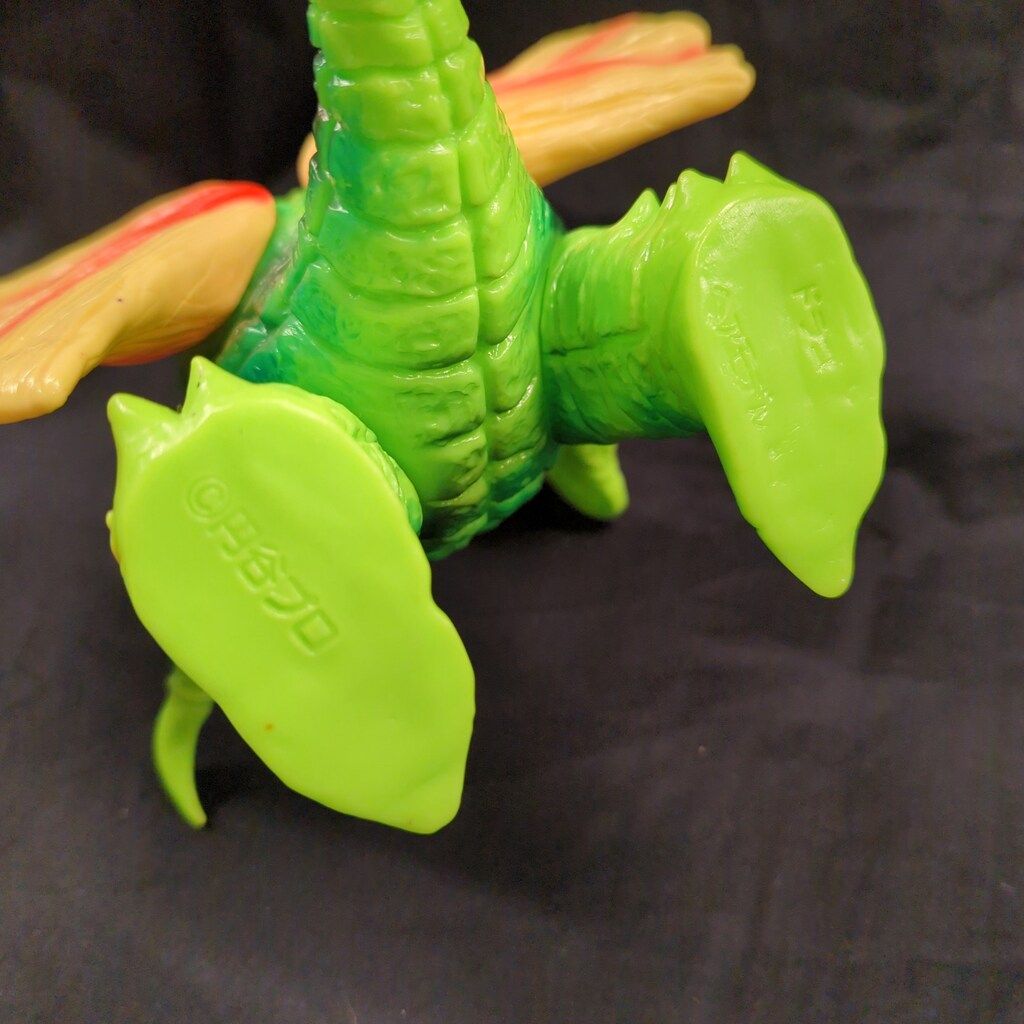 ベアモデル オール怪獣コレクション ドラコ 黄緑色成型 - メルカリ