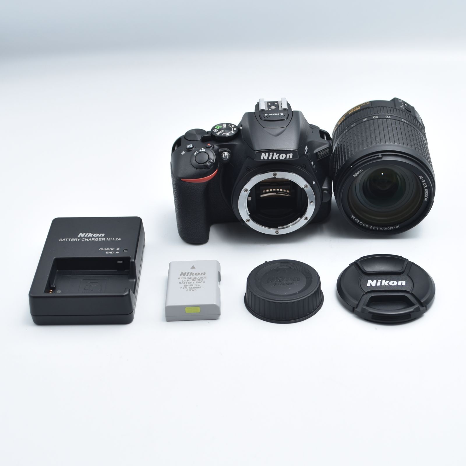 B#9708 Nikon デジタル一眼レフカメラ D5600 18-140 VR レンズキット