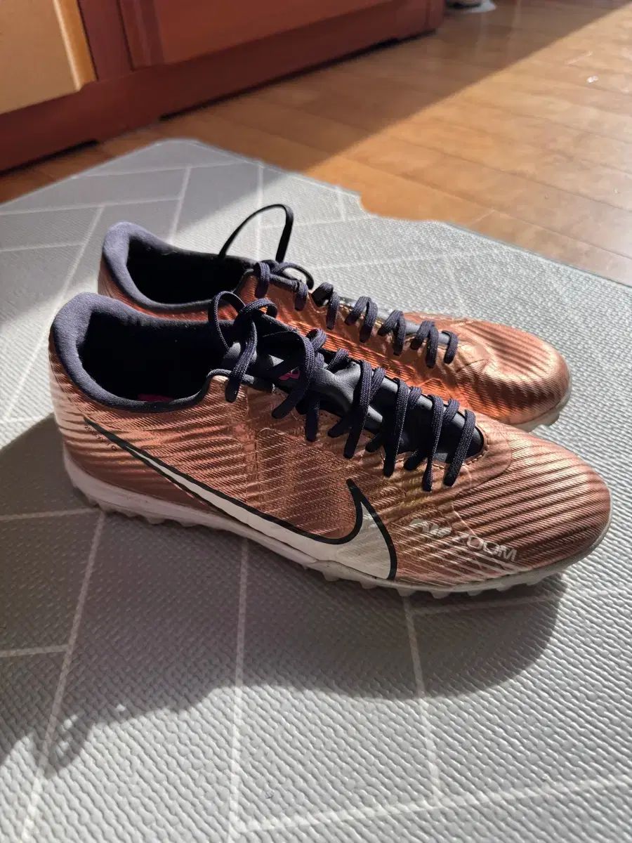 NIKE ズーム マーキュリアル ベイパー 15 人工芝 サッカーシューズ