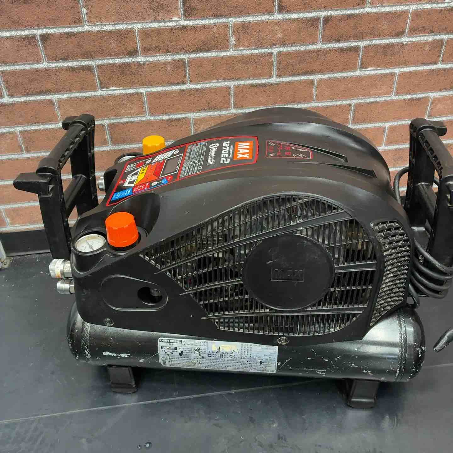  品 マックス MAX エアコンプレッサー AK- _ブラック コンプレッサー エアーツール