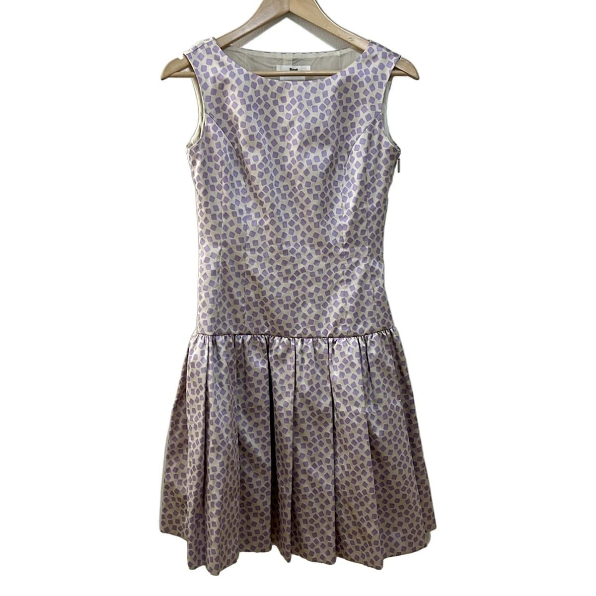 【美品】Rene ルネ　ノースリーブワンピース　36サイズ ９号 ライトグレー Rene(ルネ) ワンピース サイズ36 S レディース - ライトパープル