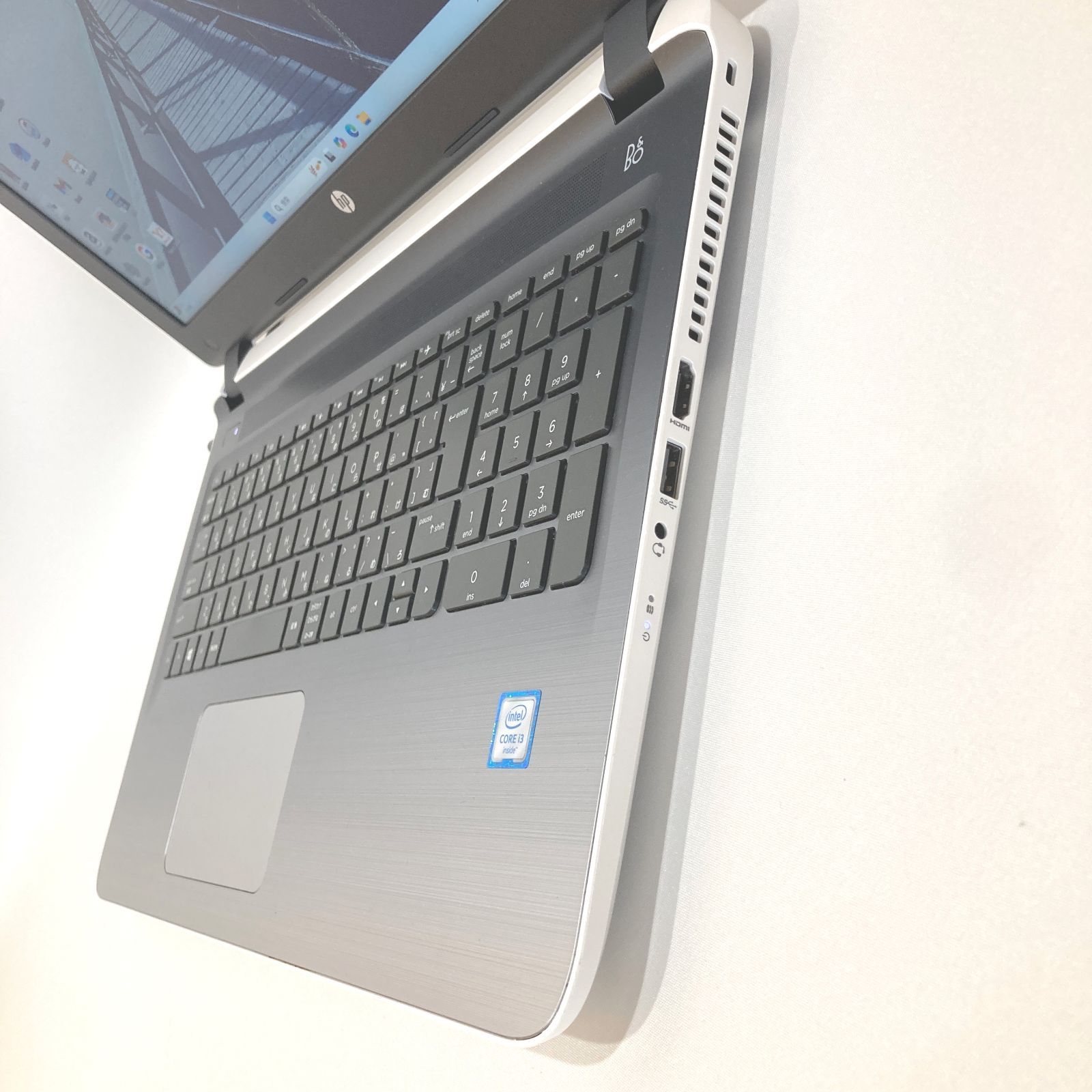 初心者✨カメラ・超大容量◇シルバー・白◇すぐ使えるノートパソコン