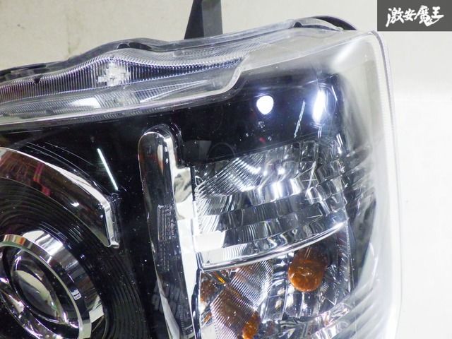 ストア出品】ダイハツ純正 LA550S LA560S ミラトコット LED ヘッド
