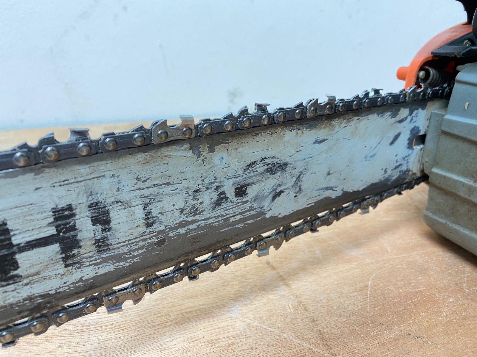  HITACHI Koki ヒタチコーキ エンジンチェンソー CS 33 EDTP チェーンソー 切断工具 切断機