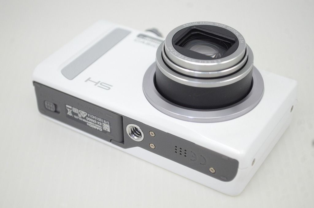 美品 CASIO カシオ HIGH SPEED EXILIM EX-ZR500 コンパクトデジタル