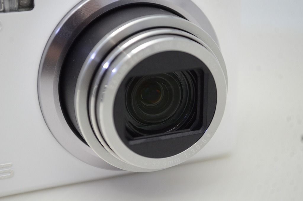 美品 CASIO カシオ HIGH SPEED EXILIM EX-ZR500 コンパクトデジタル