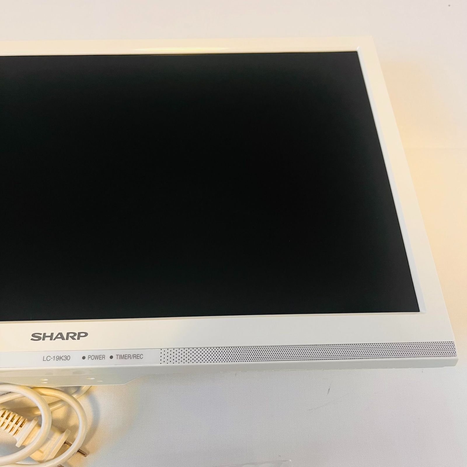 シャープ AQUOS 液晶テレビ 19型 ホワイト系 LC-19 K 30-W No 2784
