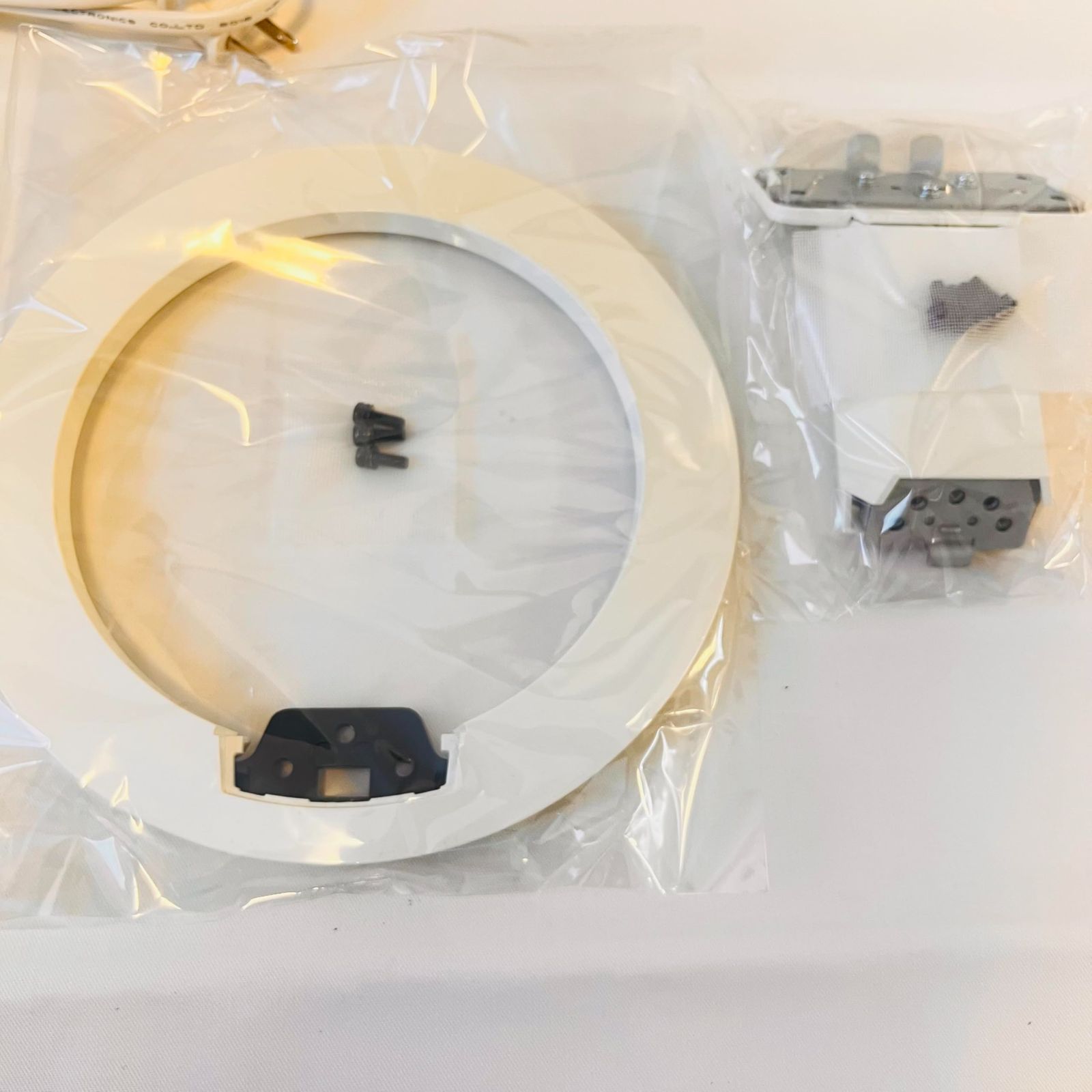  シャープ AQUOS 液晶テレビ 19型 ホワイト系 LC-19 K 30-W No 2784 液晶テレビ テレビ本体