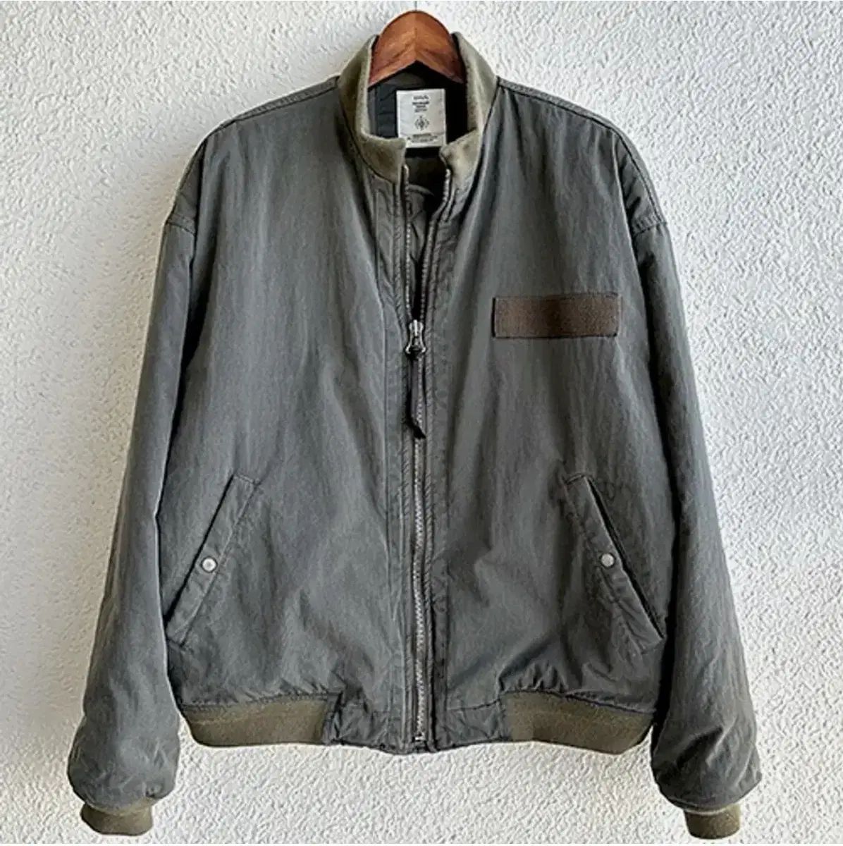 エンベロープ キューネト ブルゾン オリーブ