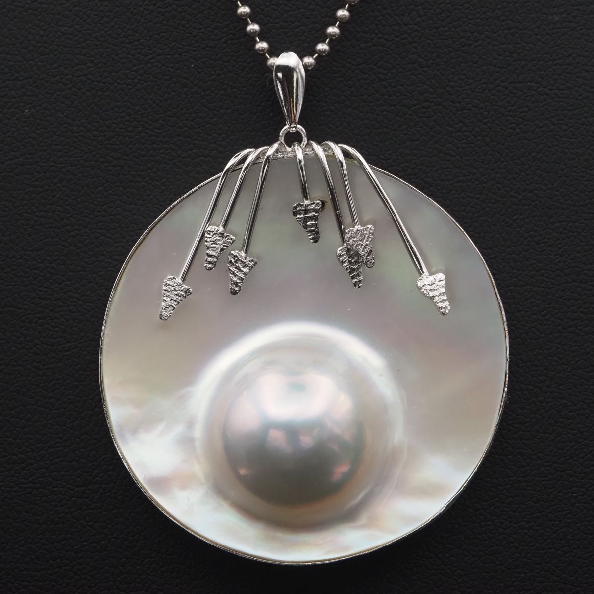 J 381 マザーオブパール 真珠 SV刻印 ペンダント トップ 大ぶり デザイン シルバー チャーム ヘッド 誕生石