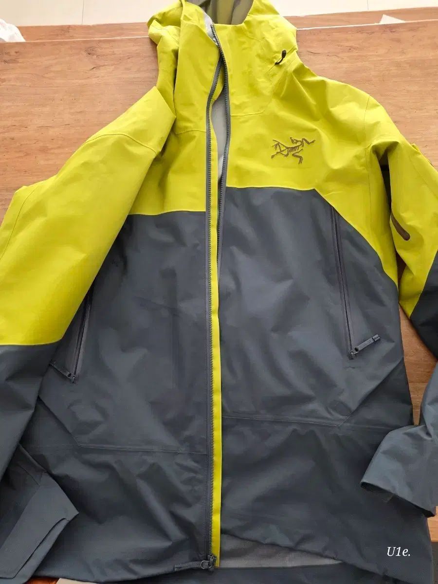 ARC TERYX ラッシュ ジャケット メンズ