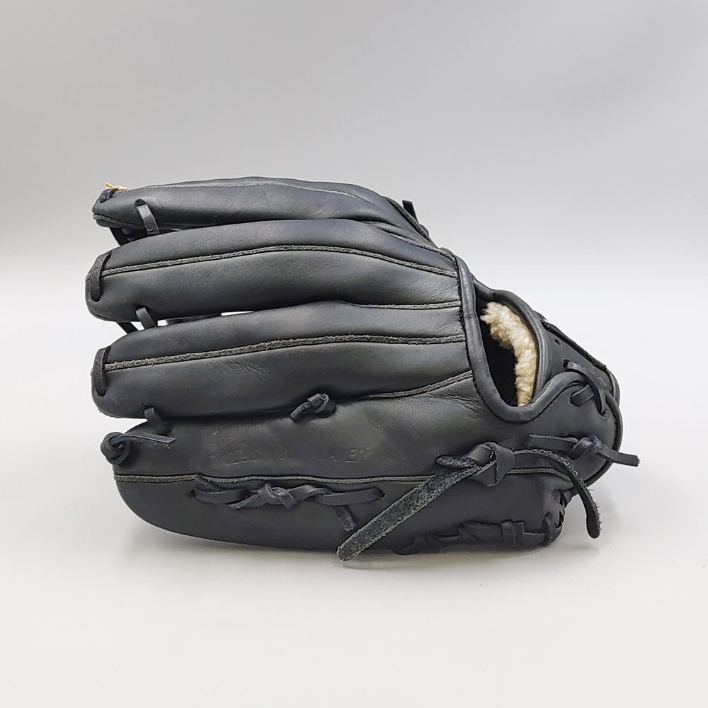 Slugger 軟式グローブ 黒 レザー クリーニング済み 】 スラッガー 軟式グローブ / 内野手用 型付け済み