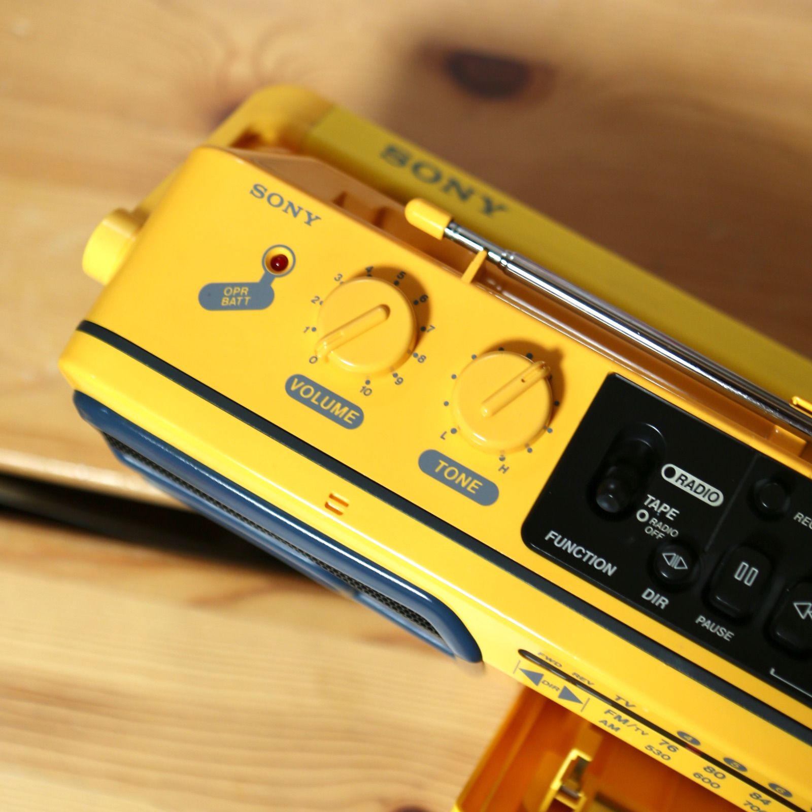 SONY SPORTS CFS-V75 防滴仕様 ラジカセ ソニー スポーツシリーズ 80