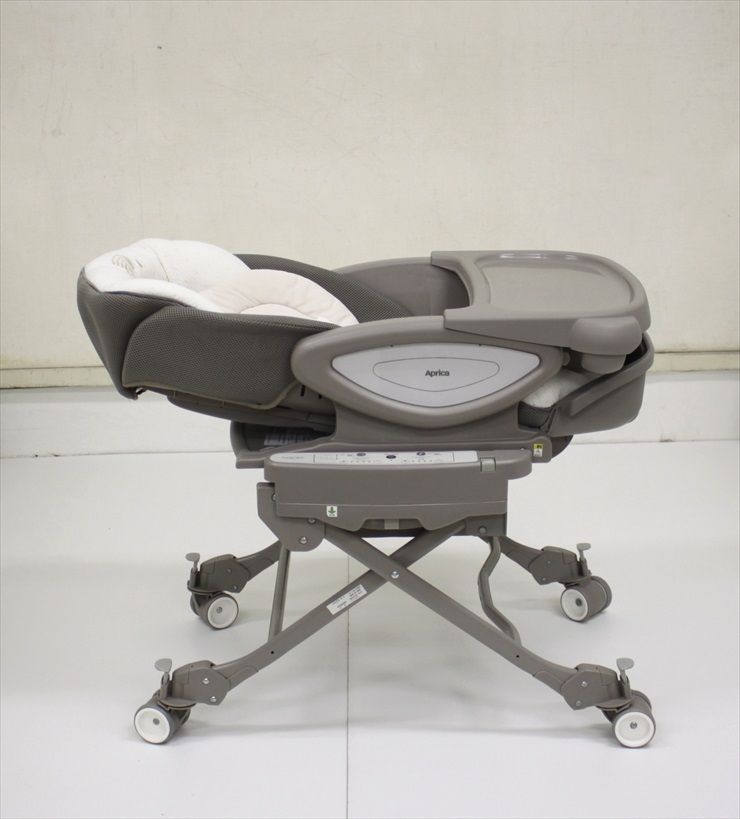 ユラリズム オート AB ムーンロック 新生児OK アップリカ 電動スウィングハイローチェア 寝かしつけサポート クリーニング済み