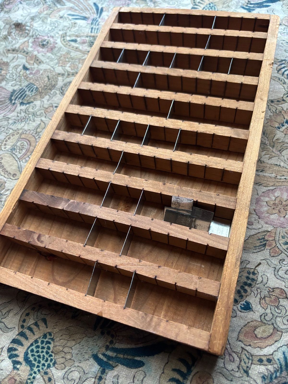 m3【木のケース入り　大量】活版印刷所で使われていた木版/ロゴ【古道具】 m3【木のケース入り 大量】活版印刷所で使われていた木版/ロゴ【古道具】