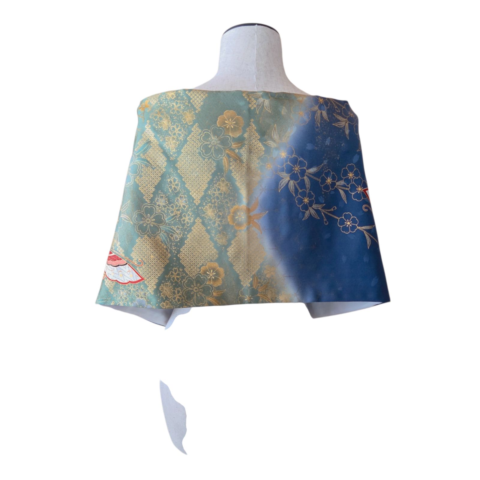 68 着物リメイク　ストール細身【ビーズ付き】 着物リメイク ストール ショール 振袖 ワンピース 青 金彩 蝶々 桜