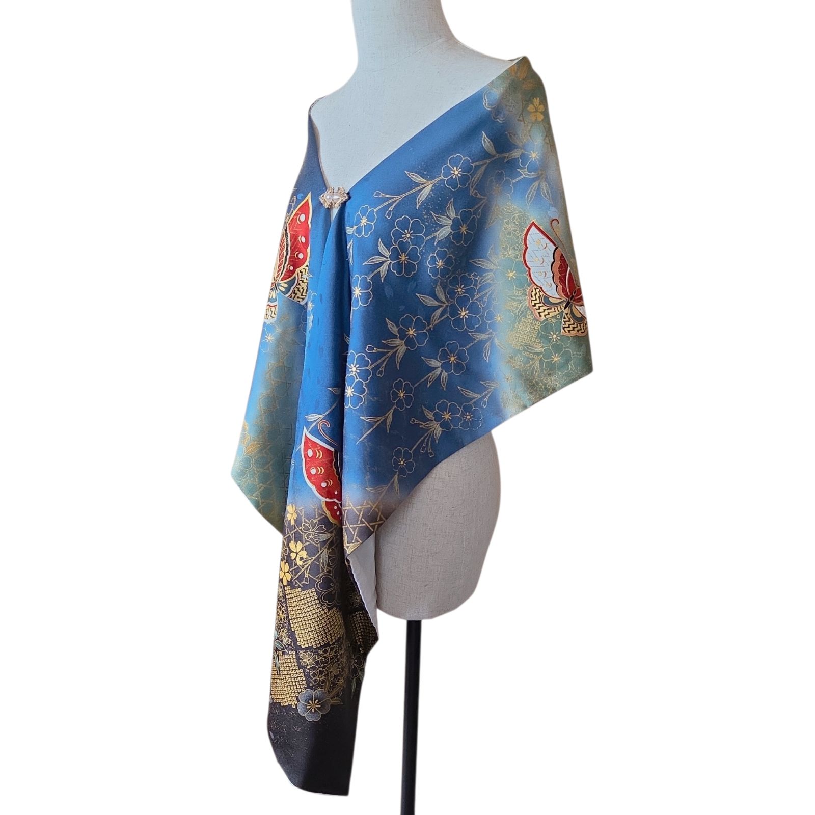 着物リメイク ストール ショール 振袖 ワンピース 青 金彩 蝶々 桜