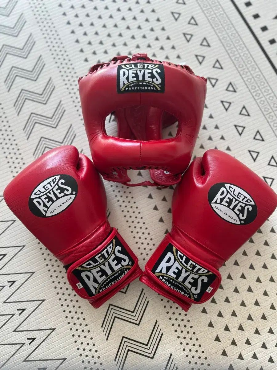 クレト レジェス フック アンド ループ 12 oz ボクシンググローブ トラディショナル ヘッドギア セット