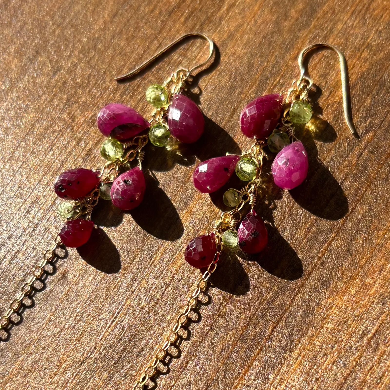 ルビー ペリドット添え ロングピアス 14kgf