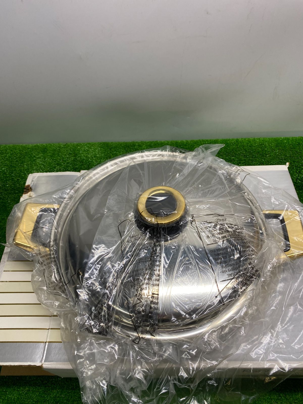 ○タッパーウェア レインボークッカー 26㎝ 浅鍋 2.8L 両手鍋 箱痛み