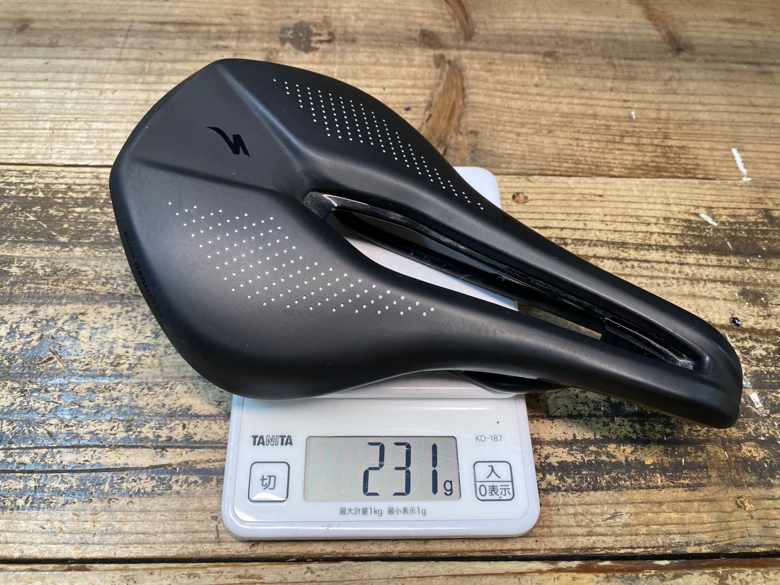 JP436 スペシャライズド SPECIALIZED POWER EXPERT サドル 黒 143mm