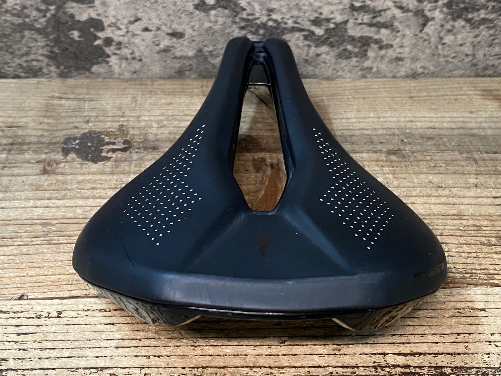 JP436 スペシャライズド SPECIALIZED POWER EXPERT サドル 黒 143mm