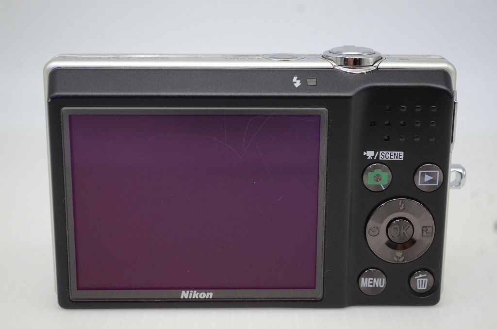 Nikon ニコン COOLPIX S570 コンパクトデジタルカメラ Amazon | Nikon デジタルカメラ COOLPIX (クールピクス) S570 シルバー