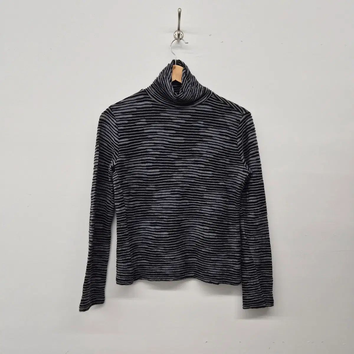 ISSEY MIYAKE イッセイミヤケ ボーダー柄パータン タートルネック長袖Tシャツ レディース M