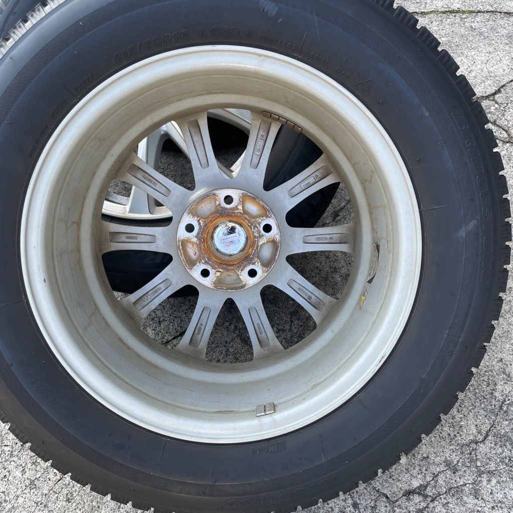 ヴェゼル VRX2スタッドレス215/60R16 (2020年)・アルミホイールセット4