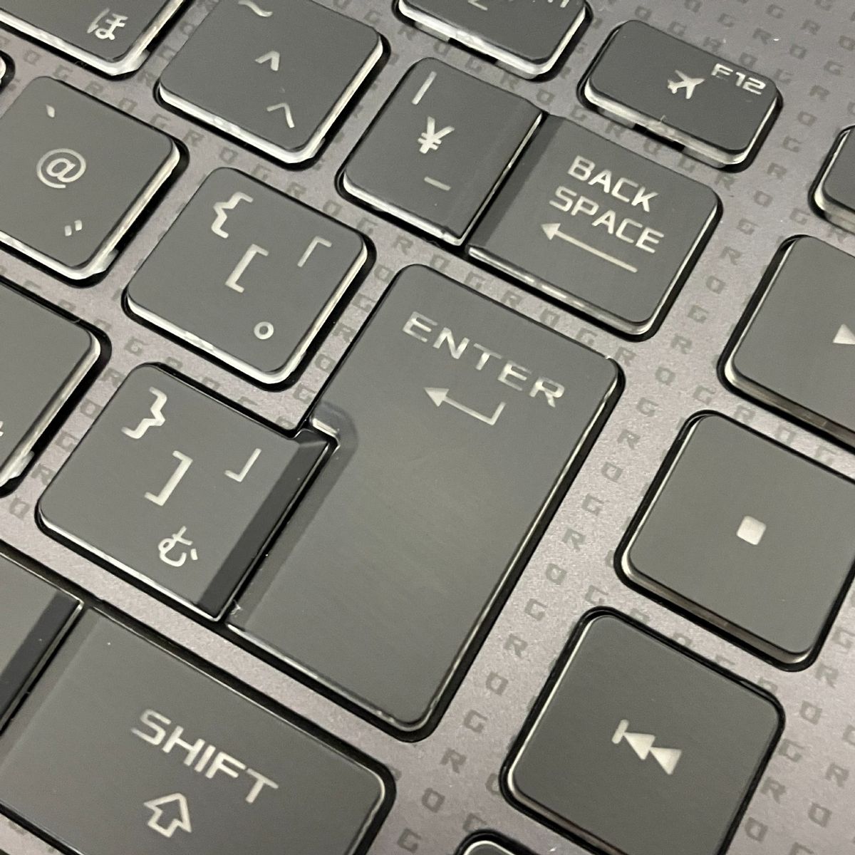  ASUS ROG Strix G 513 15 6型 ゲーミングPC AMD Ryzen 7 4800 H with Radeon Graphics 16 GB SSD 1 TB 82 Win 11 Pro Windowsノート本体 ノートPC