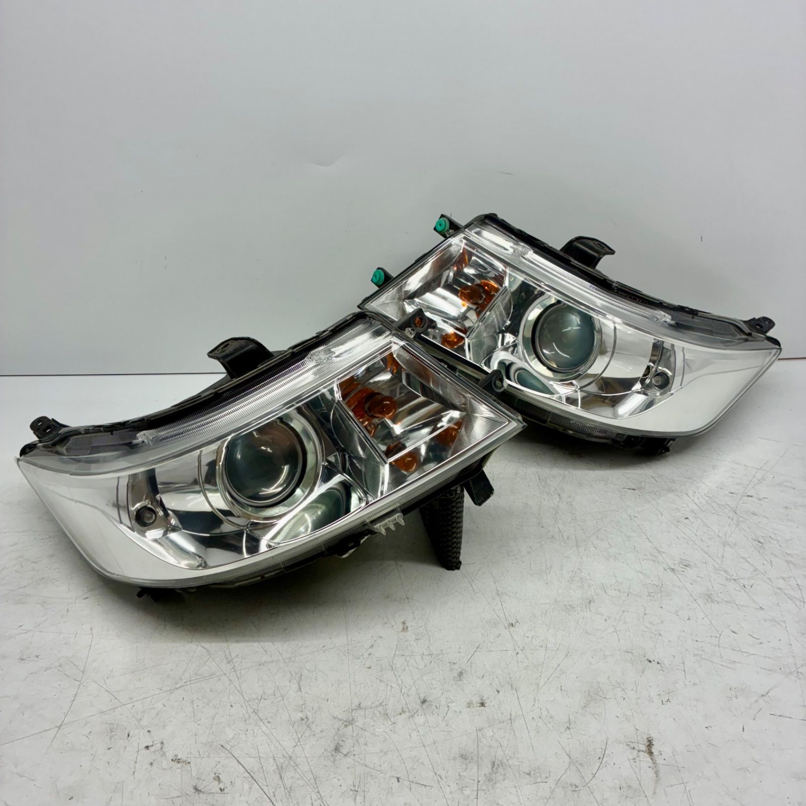 ワゴンR スティングレー MH22S ヘッドライト左右セット 35320-58JC1