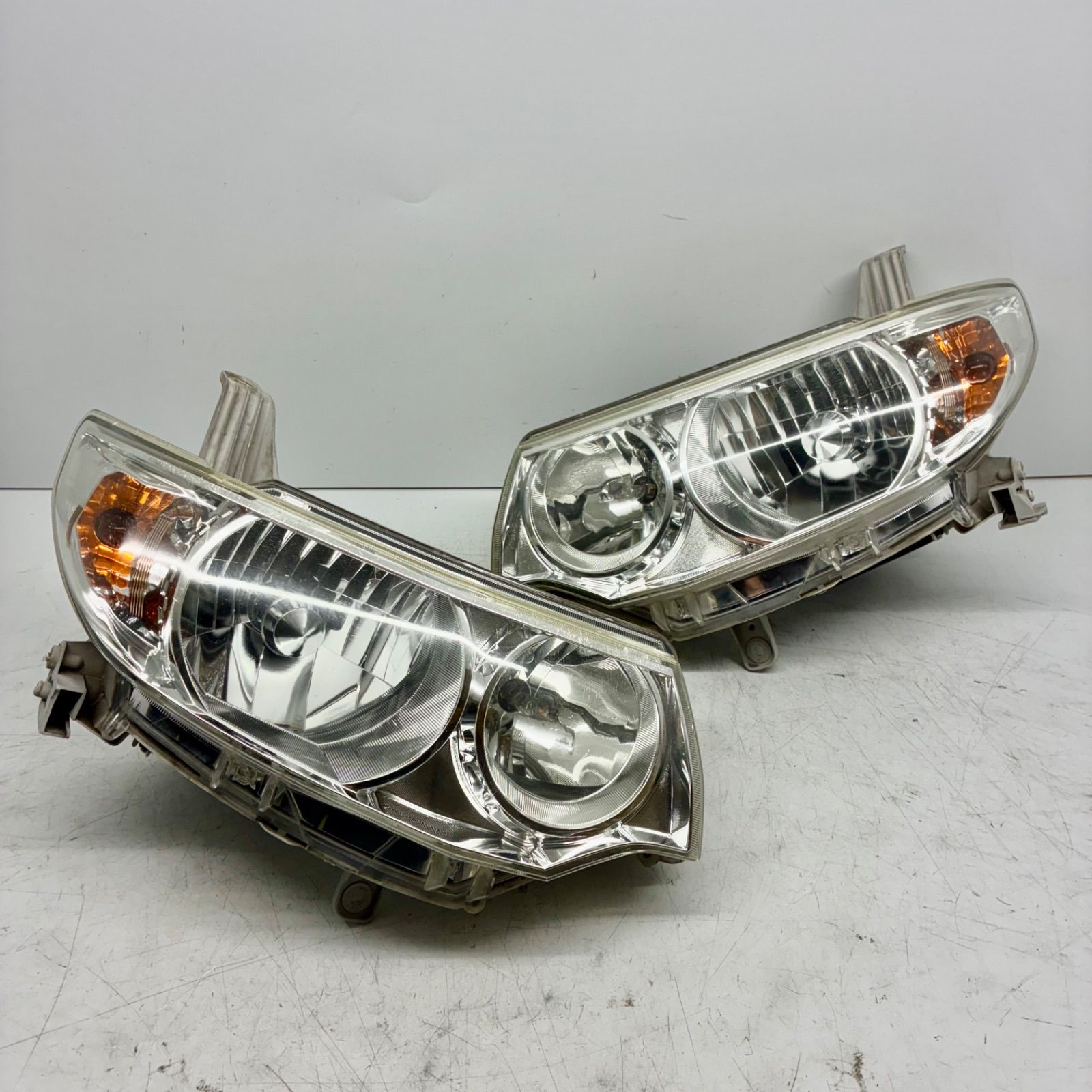 良品【コーティング済】ダイハツ L375S L385S タント カスタム ヘッド