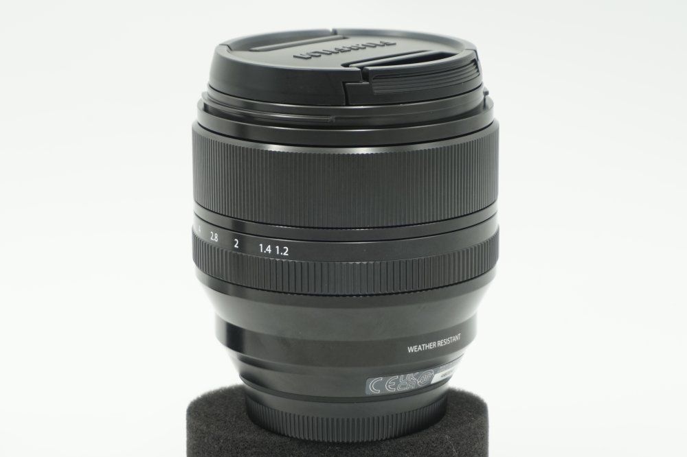  富士フイルム X 交換レンズ フジノン 単焦点 中望遠 大口径 56 mm F 1 2 防塵防滴耐低温 絞りリング R WR その他 カメラ