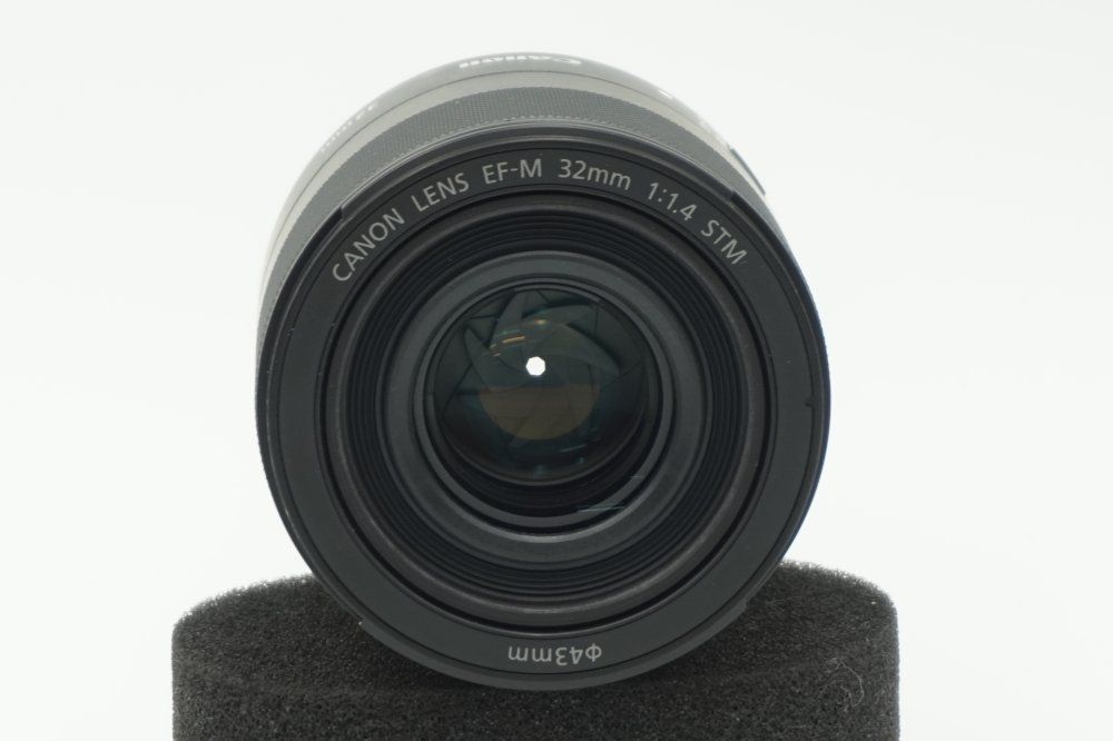 Canon単焦点レンズ EF-M32mm F1.4STM EF-M3214STM カメラレンズ EF-M32mm F1.4 STM ブラック [キヤノンEF-M /単焦点