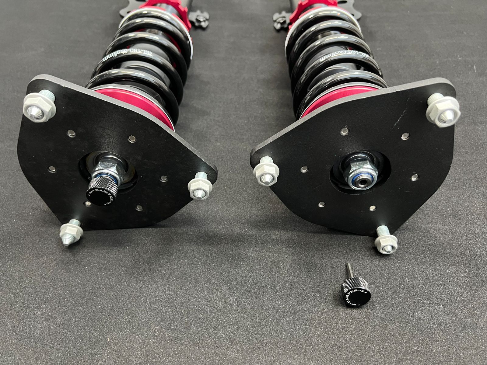 ☆新品☆送料無料！ トヨタ 50系 プリウス 減衰力36段調整式