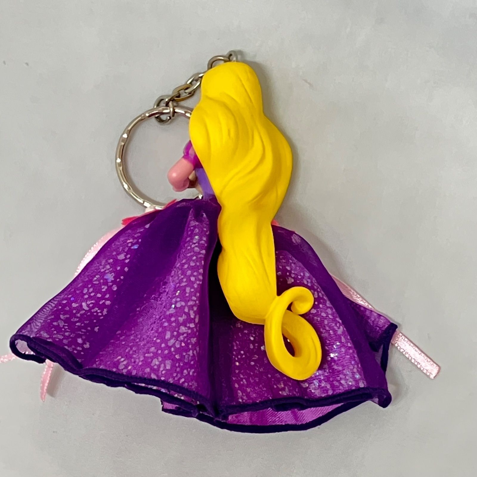 ディズニープリンセス キーホルダー付き40周年デザイン ディズニープリンセス キーホルダー 8点セット まとめ売り 美品 ドレス