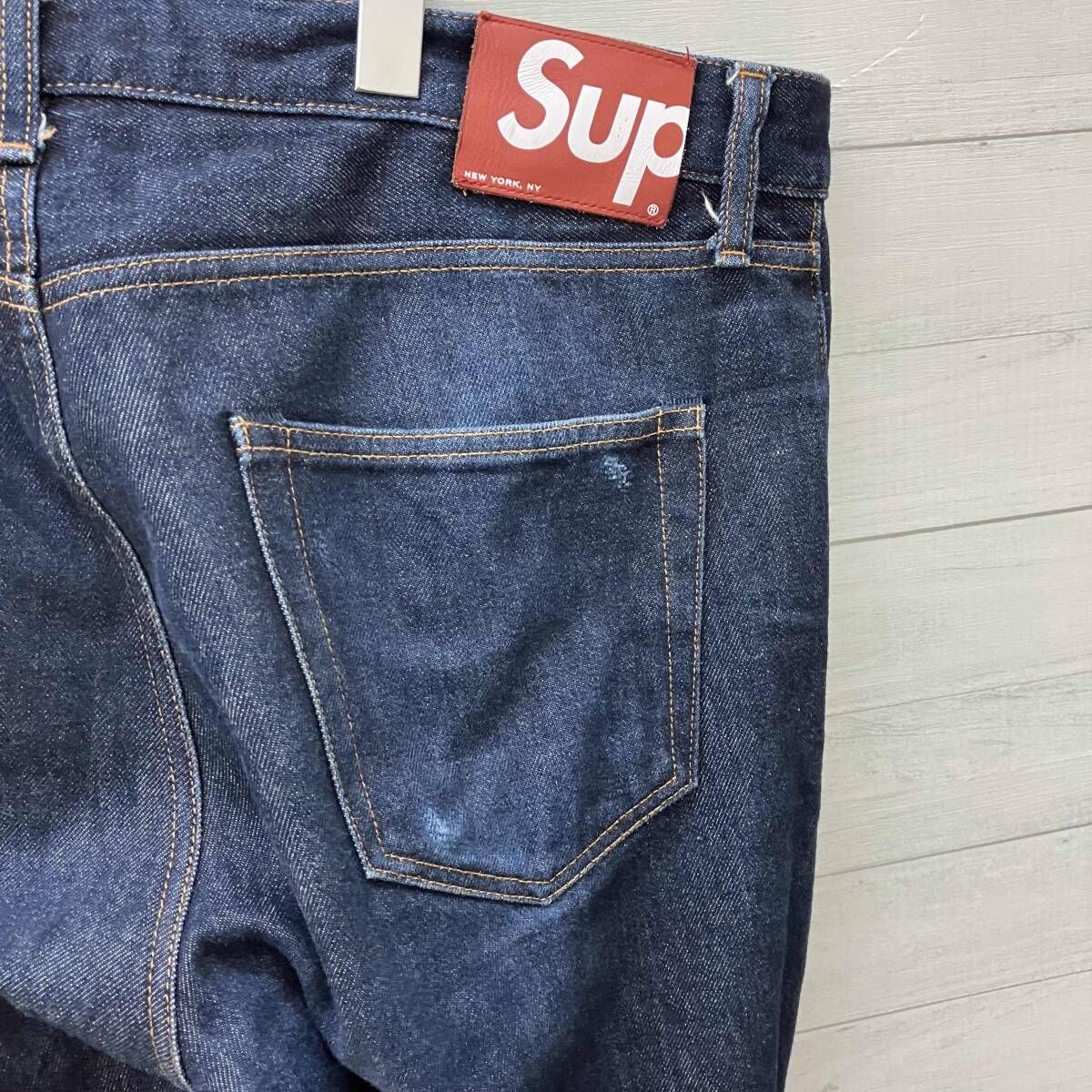 Supreme ダークデニム 36 ストレートジーンズ シュプリーム Supreme シュプリーム 赤耳 日本製 ジ-ンズ デニム 36 ストレート 濃紺