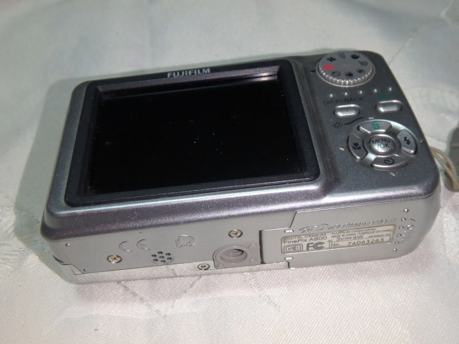 カメラ 動作品 FUJIFILM A800 FinePix デジタルカメラ 乾電池駆動