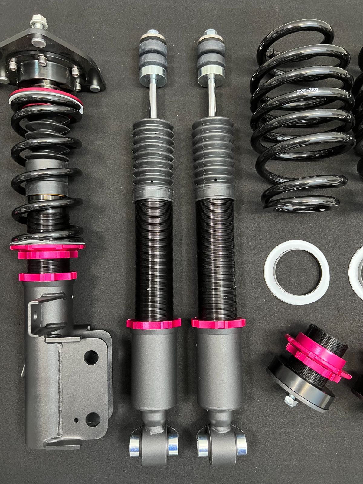 ☆新品☆送料無料！ トヨタ 30系 プリウス 減衰力36段調整式