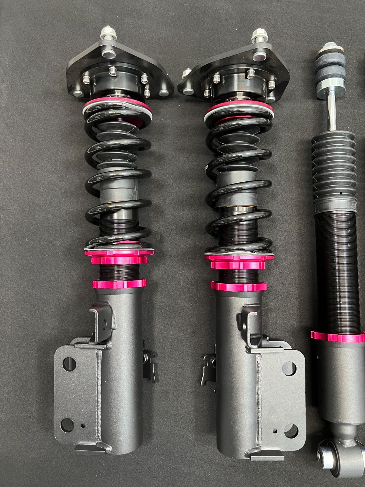 ☆新品☆送料無料！ トヨタ 30系 プリウス 減衰力36段調整式