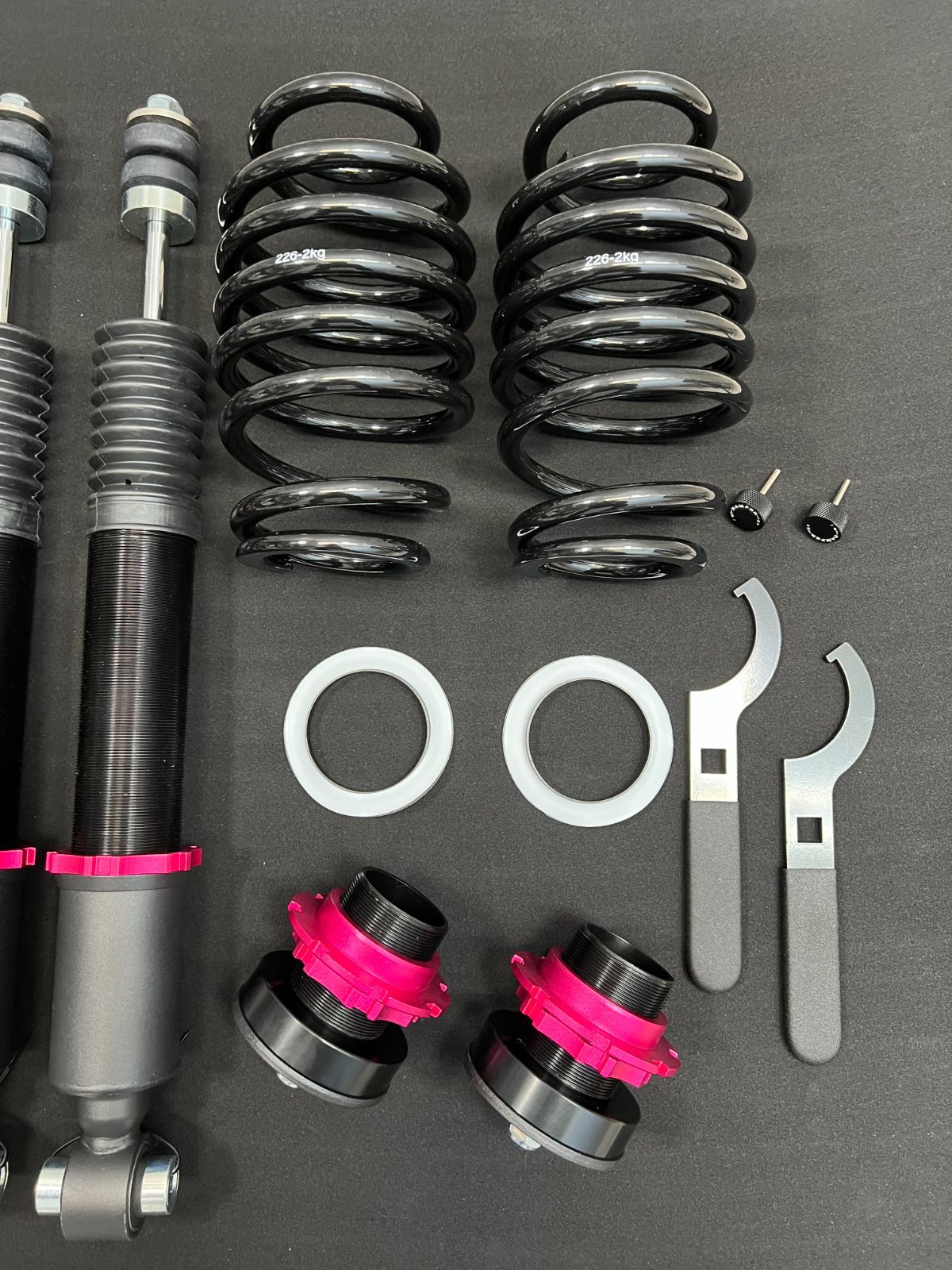 ☆新品☆送料無料！ トヨタ 30系 プリウス 減衰力36段調整式