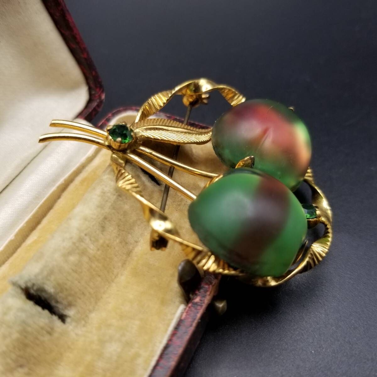 40'-60's オーストリア ヴィンテージ 摺りガラス 緑のさくらんぼ