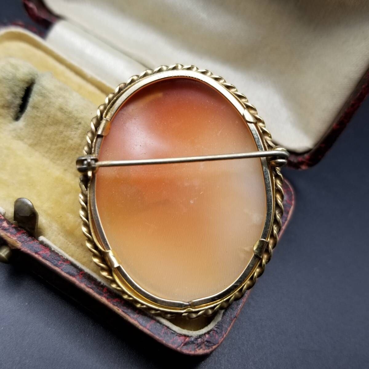 【セール中】ヴィンテージカメオクリエーションオーバルゴールドカラーフレーム セール中】ヴィンテージカメオクリエーションオーバルゴールドカラー