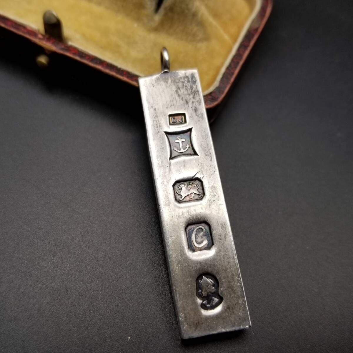 1977年 英国 ヴィンテージ エリザベス2世女王 即位25周年 チャーム 925 シルバー Birmingham ホールマーク Queen Elizabeth Jubilee Y 22 K