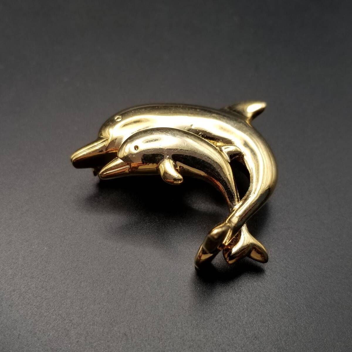 親子のイルカ 海の生き物モチーフ ワントーン ヴィンテージ ブローチ